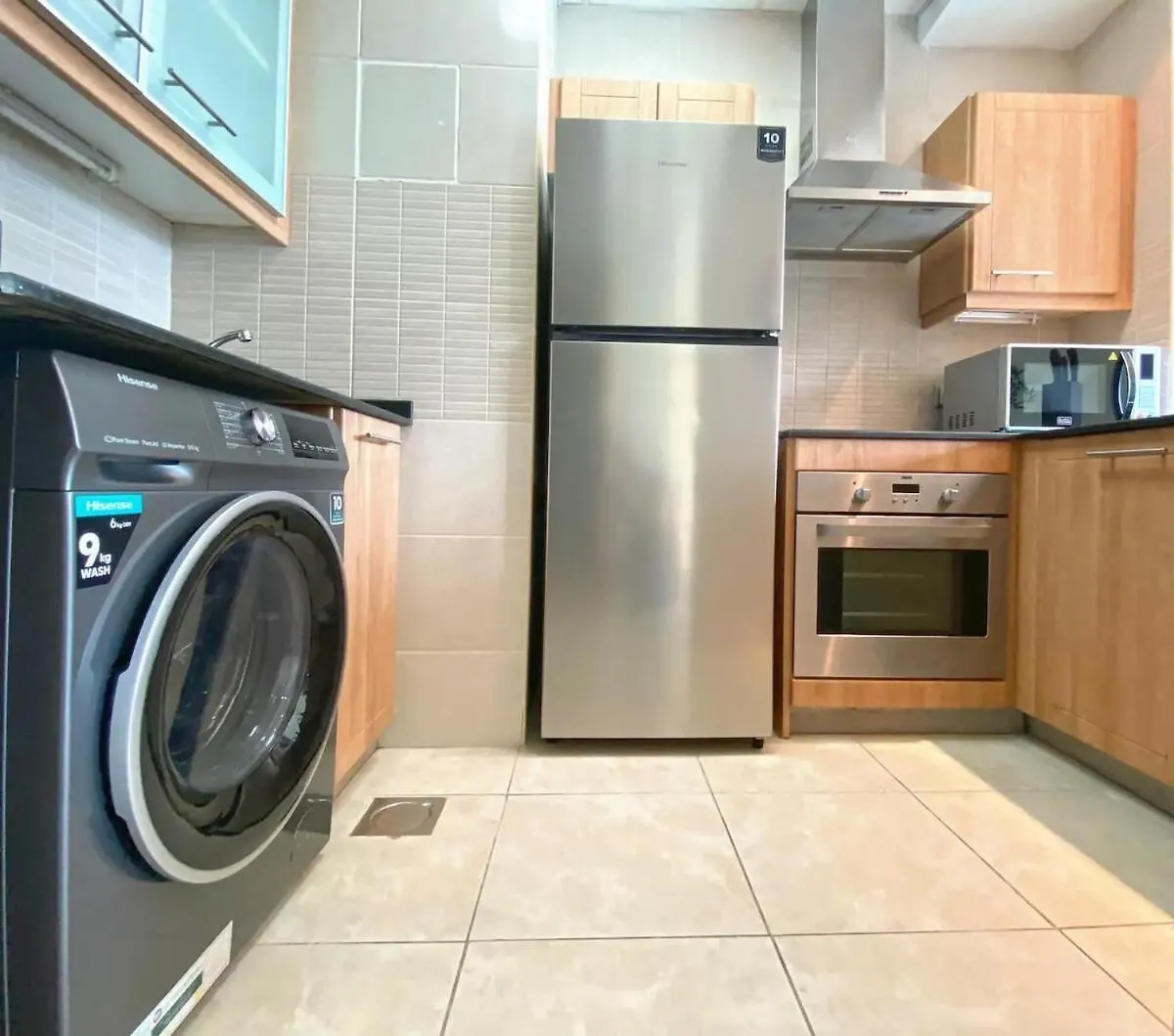 1Bedroom Apartment In Dubai Marina Near To Beach & Metro Z1006 0*,  United Arab Emirates